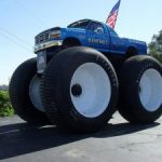 重さ17,200kg!?　世界一大きいモンスタートラック