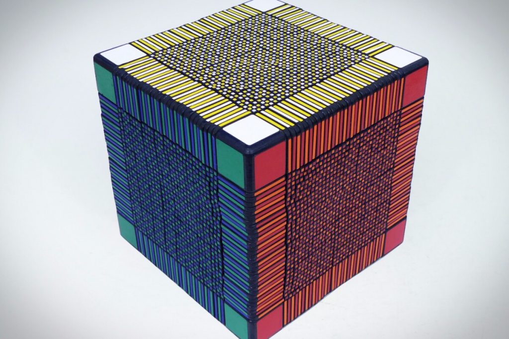 ３３×３３×３３　世界一大きいルービックキューブ