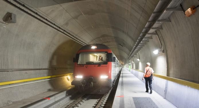 ゴッタルドベーストンネル　世界一長い鉄道トンネル2