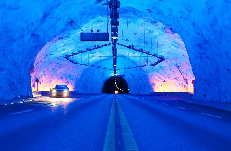 世界一長い道路トンネル