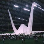 【世界一大きい折り鶴】翼幅６３ｍ！？　ネッシー並みにデカい！　世界最大の折り鶴とは？
