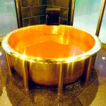世界一大きい金の浴槽 【ギネス認定】