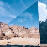 【世界一大きい鏡張りの建物】総面積９，７４０㎡！？　透明に見える！世界最大の鏡張りの建物とは？【ギネス認定】
